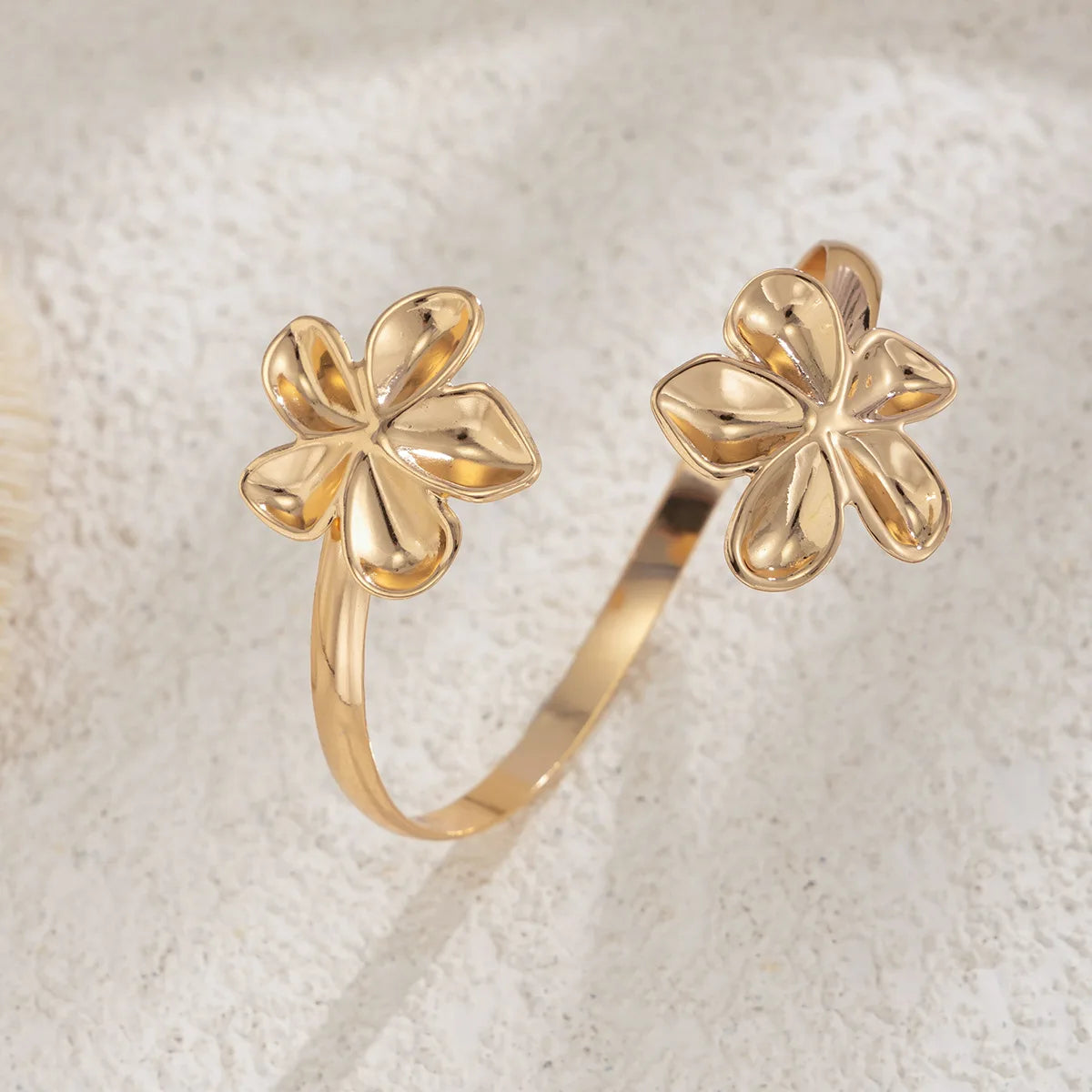 Boho Metal Starfish Open Cuff Bangles for Women Gold Color Punk Flower Geometric Arm Bracelet Summer Beach Party Jewelry Gifts