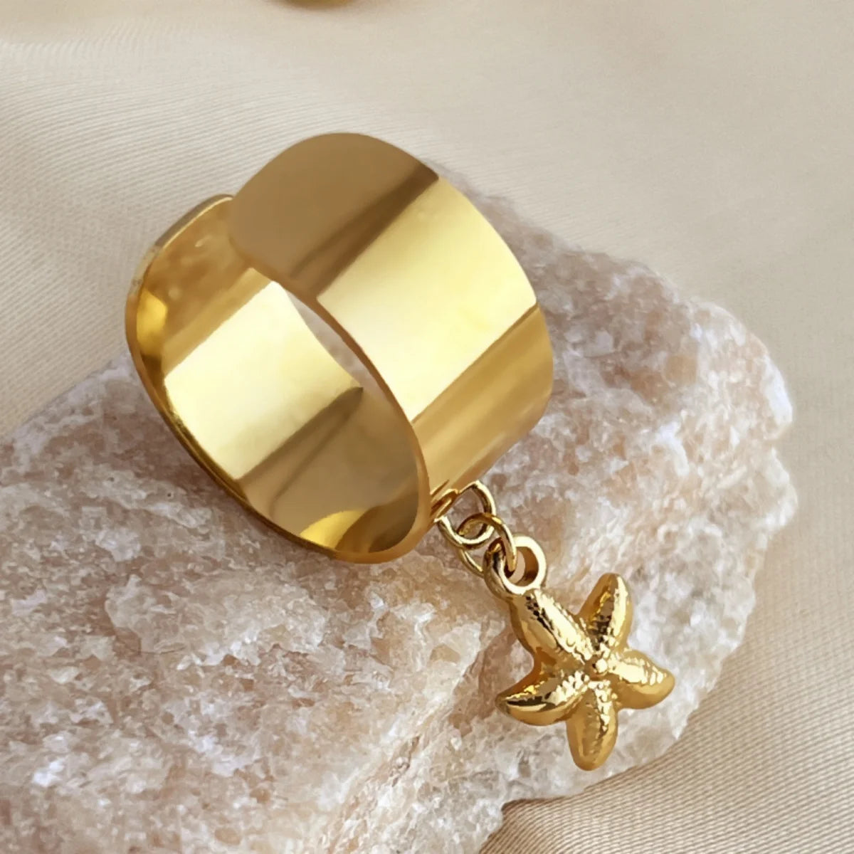 Bague "Rebelle solitaire" – Motifs iconiques