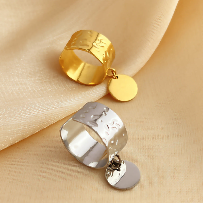 Bague Rebelle solitaire – Motifs iconiques