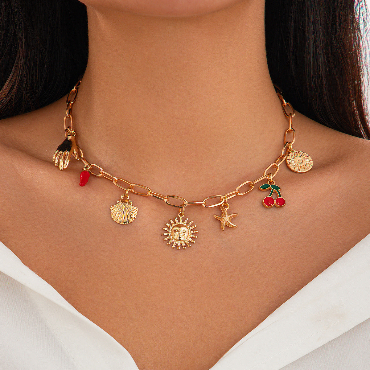 Collier Éclat doré - La tendance à votre cou